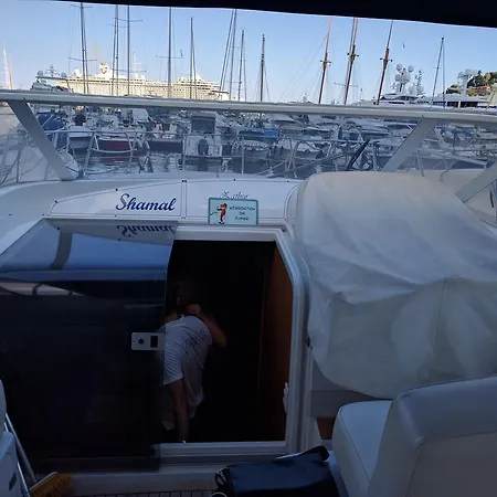 Hotel na wodzie Bateau Zathur Bye Carpe Diem Monte Carlo