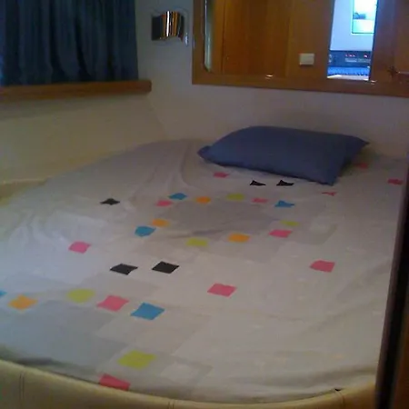 Hotel na wodzie Bateau Zathur Bye Carpe Diem *